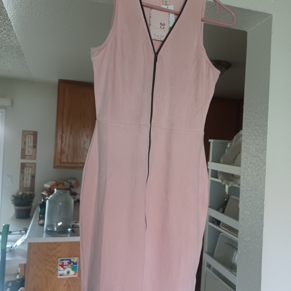Dress - Picture 2 of 6